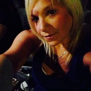 Meet your Posher, Andrea